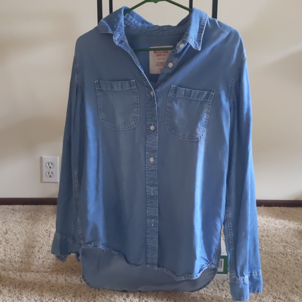 Mossimo Button down